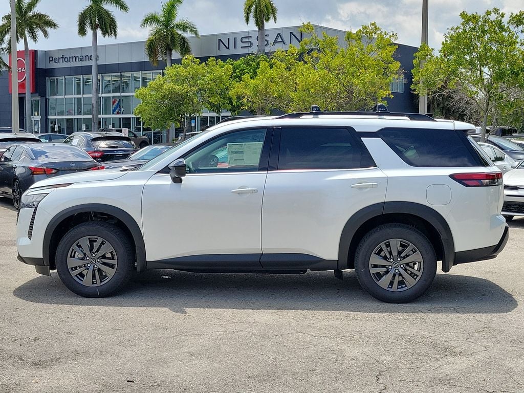 2026 Nissan Pathfinder SV