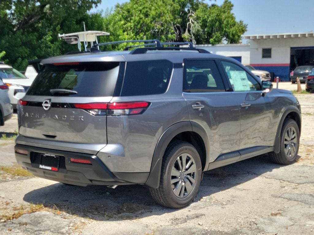 2026 Nissan Pathfinder SV