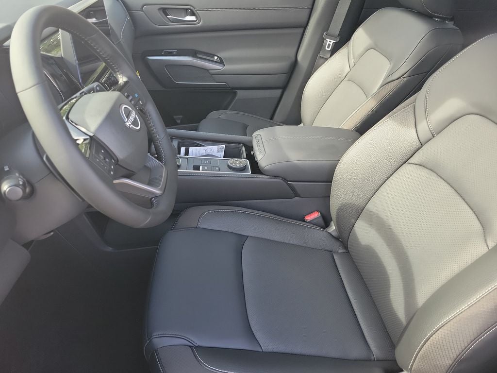 2026 Nissan Pathfinder SL Premium