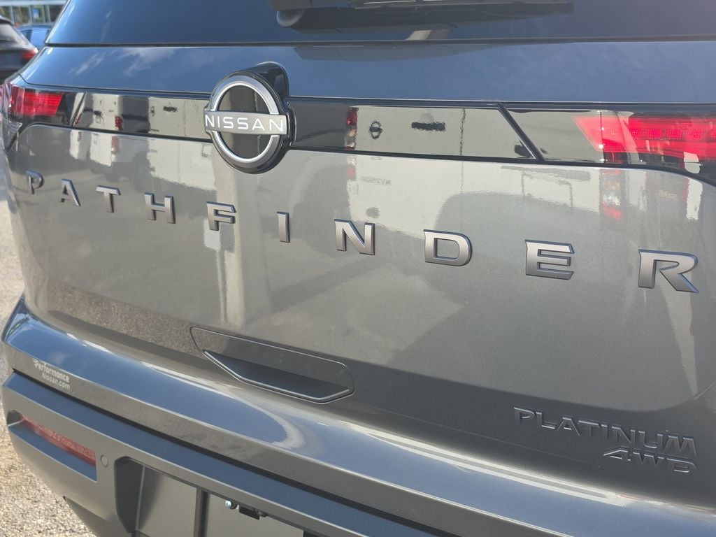 2026 Nissan Pathfinder Platinum