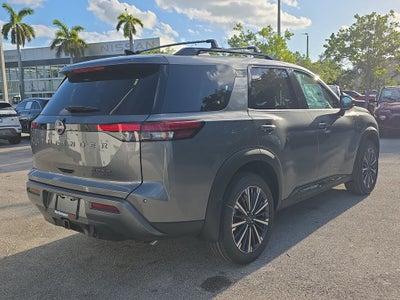 2026 Nissan Pathfinder Platinum
