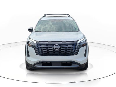 2026 Nissan Pathfinder Platinum Captain Chairs