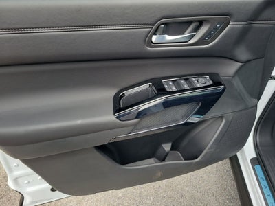 2026 Nissan Pathfinder Platinum Captain Chairs