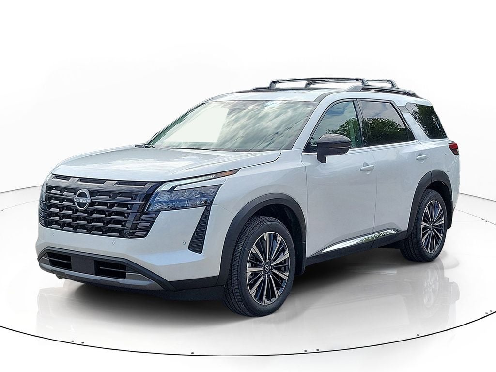 2026 Nissan Pathfinder Platinum Captain Chairs
