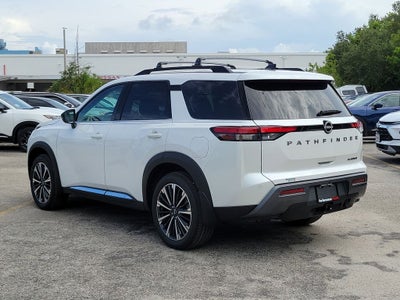 2026 Nissan Pathfinder Platinum Captain Chairs