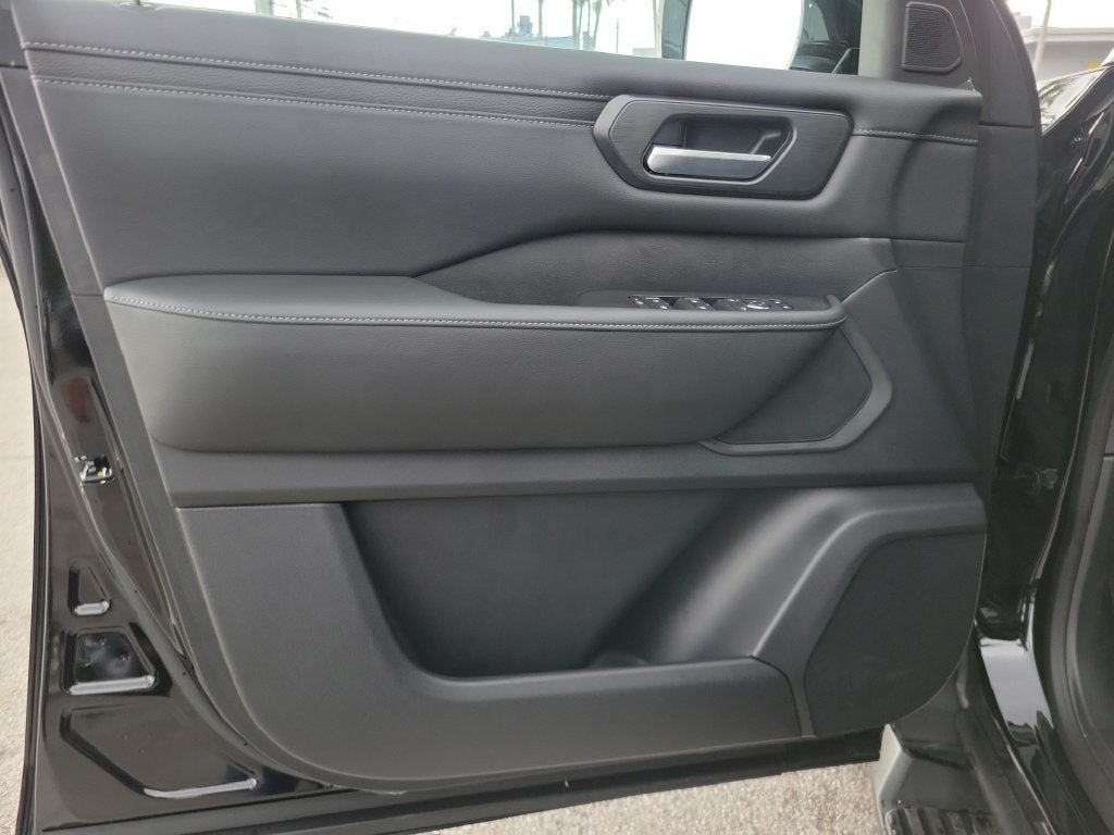2026 Nissan Armada SV