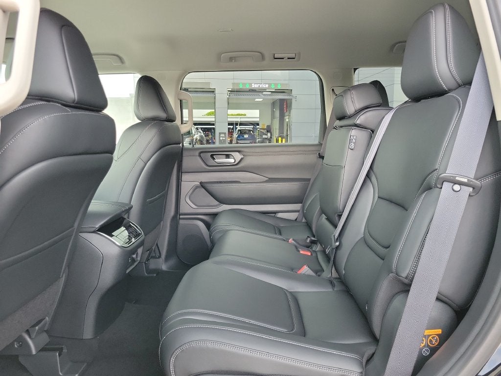 2026 Nissan Armada SV