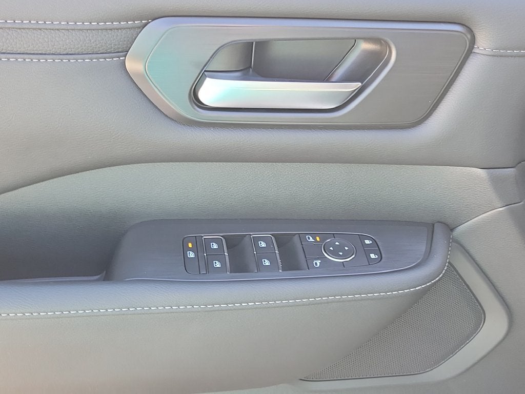 2026 Nissan Armada SV