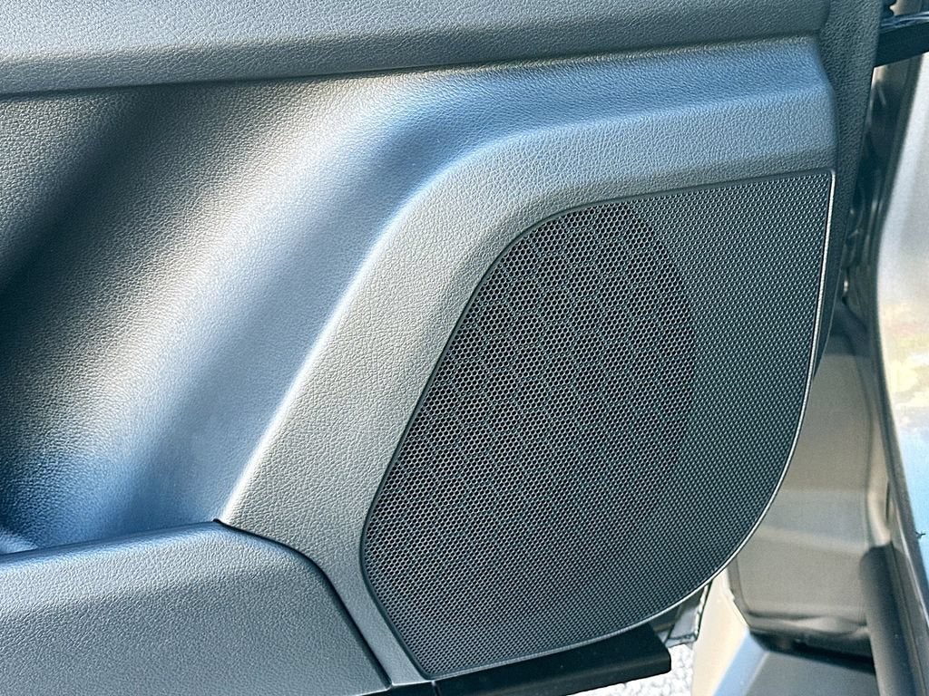 2026 Nissan Armada SL Captains Chairs