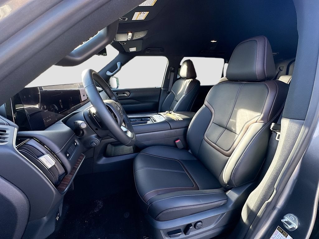 2026 Nissan Armada SL Captains Chairs