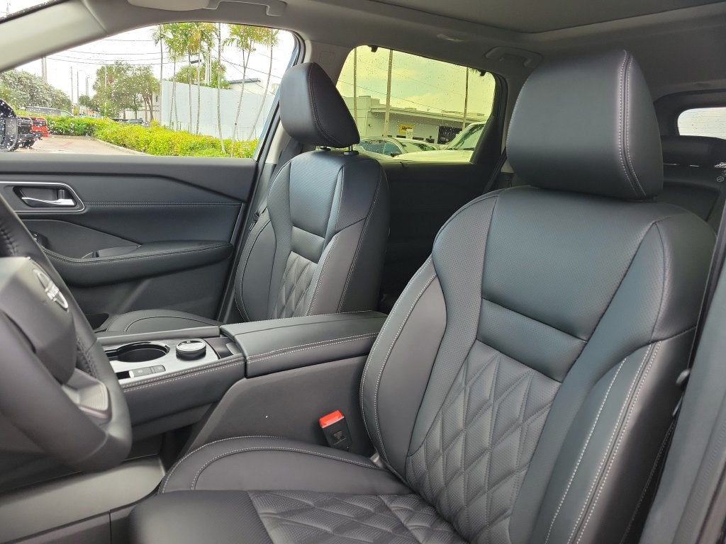 2026 Nissan Rogue Platinum Premium