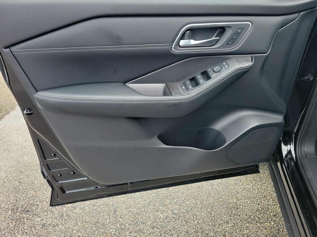 2026 Nissan Rogue Platinum Premium