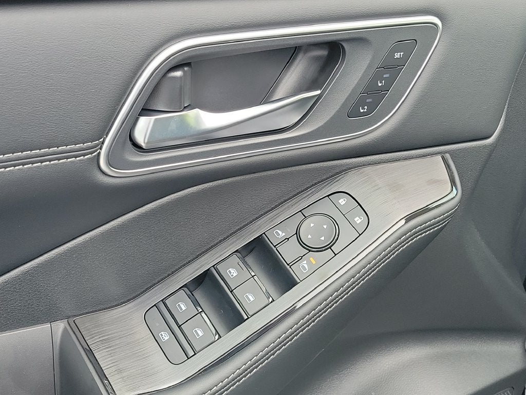 2026 Nissan Rogue Platinum Premium