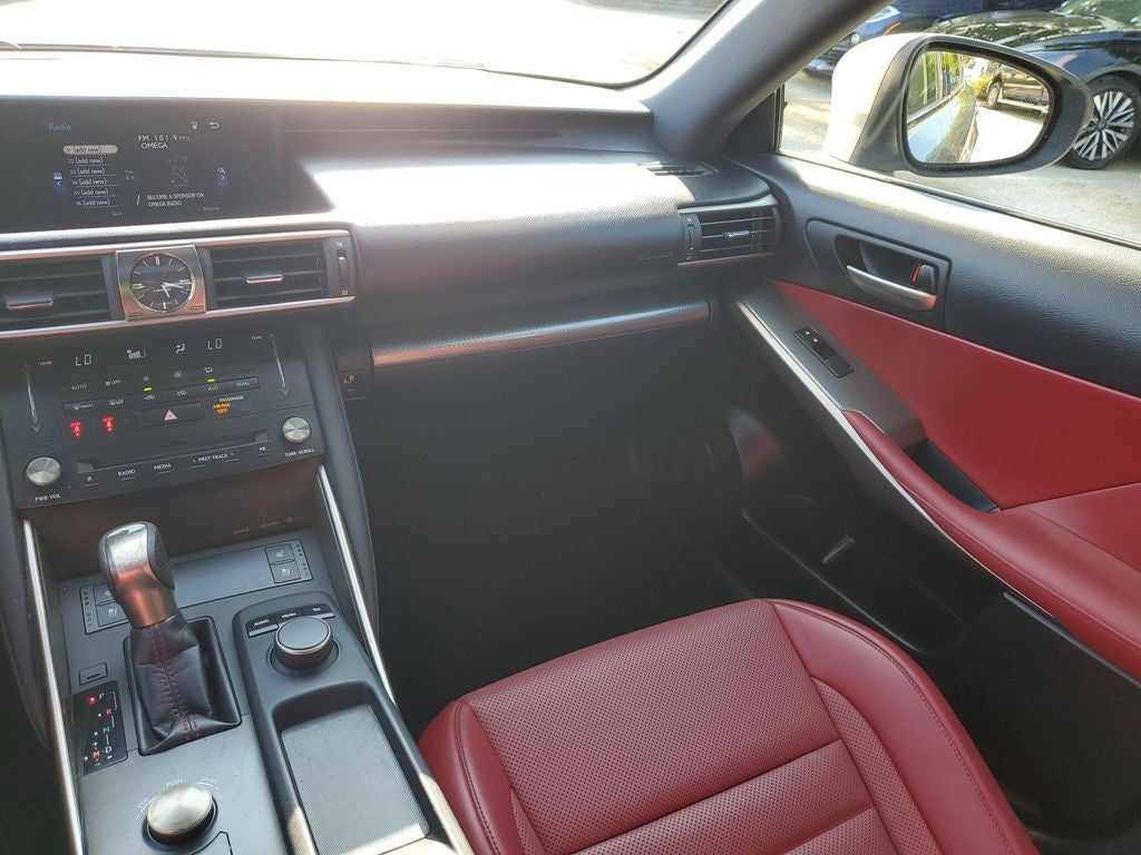 2018 Lexus IS 300
