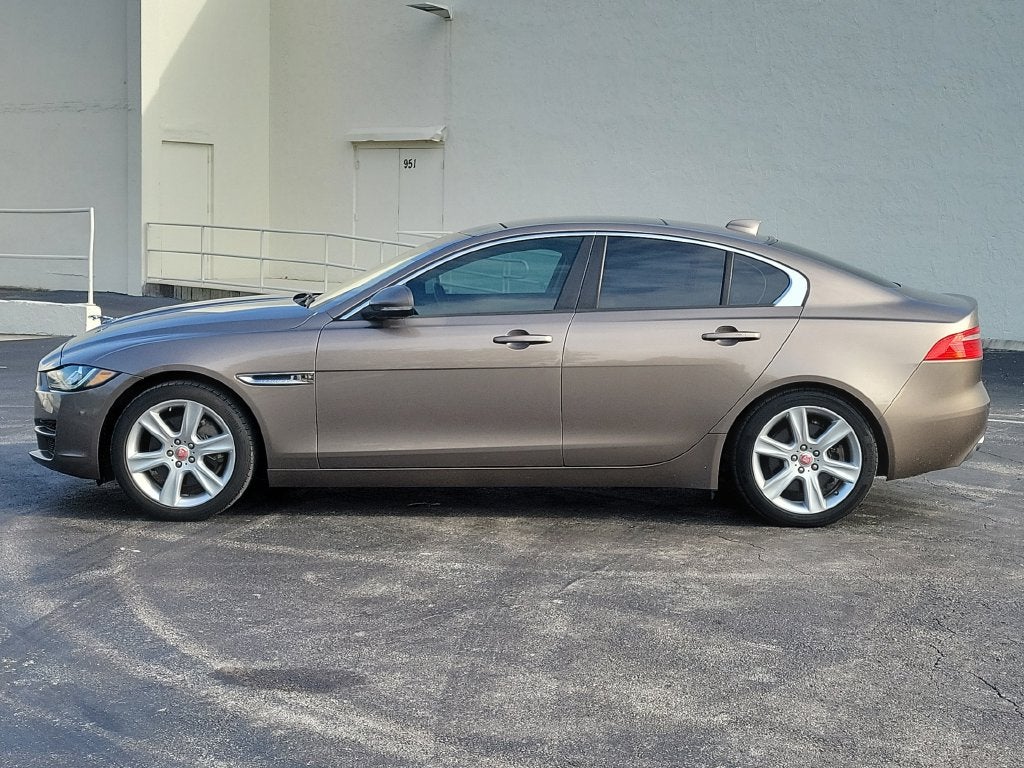 2017 Jaguar XE 25t Premium