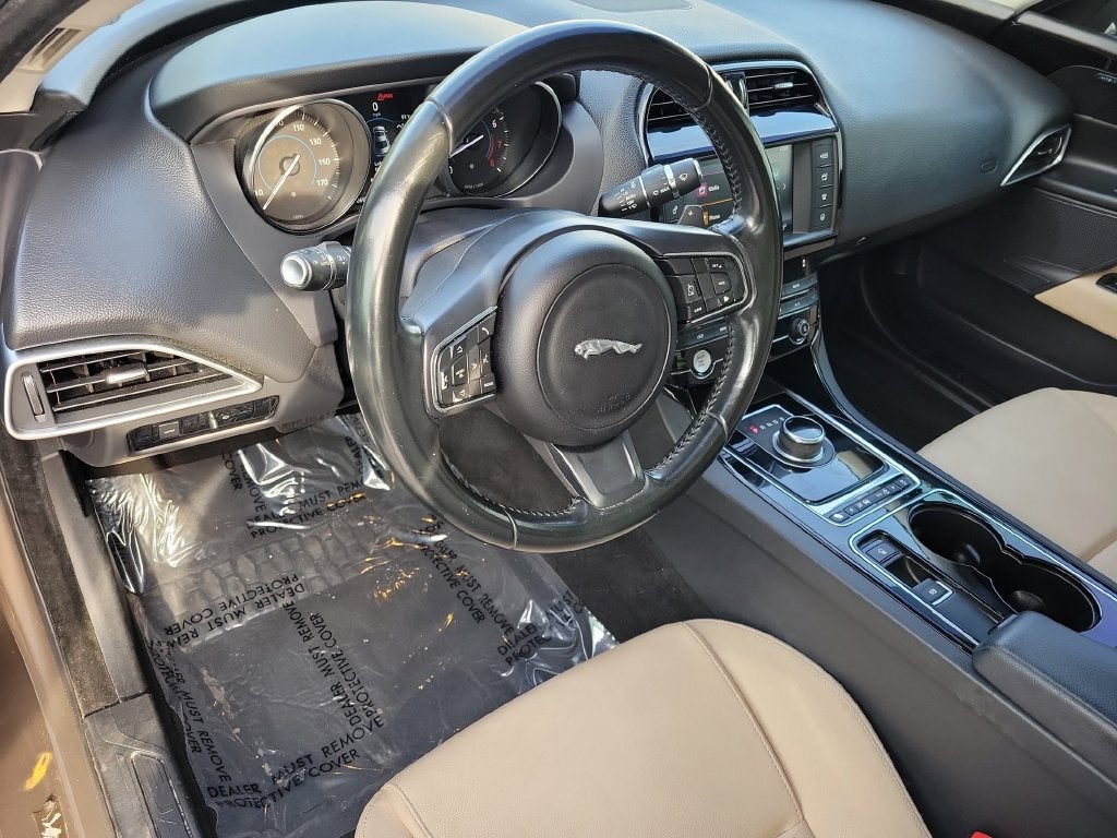 2017 Jaguar XE 25t Premium