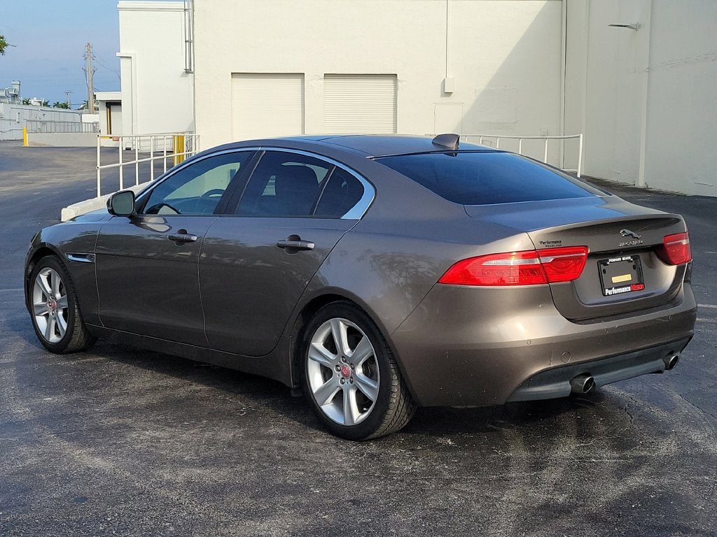 2017 Jaguar XE 25t Premium