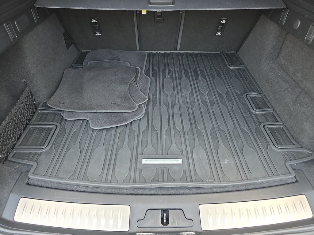 2022 Land Rover Range Rover Velar P250 R-Dynamic S