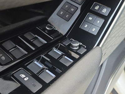 2022 Land Rover Range Rover Velar P250 R-Dynamic S
