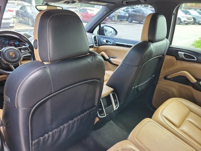 2018 Porsche Cayenne Platinum Edition