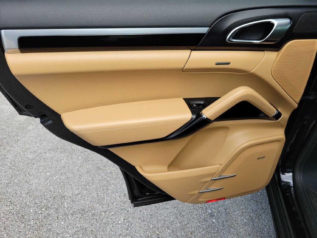 2018 Porsche Cayenne Platinum Edition