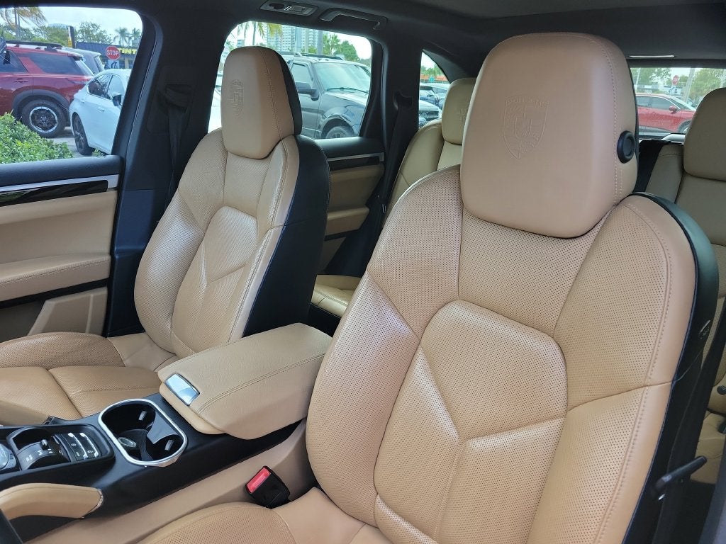 2018 Porsche Cayenne Platinum Edition