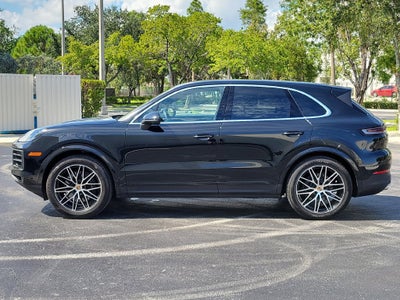 2025 Porsche Cayenne Base Premium