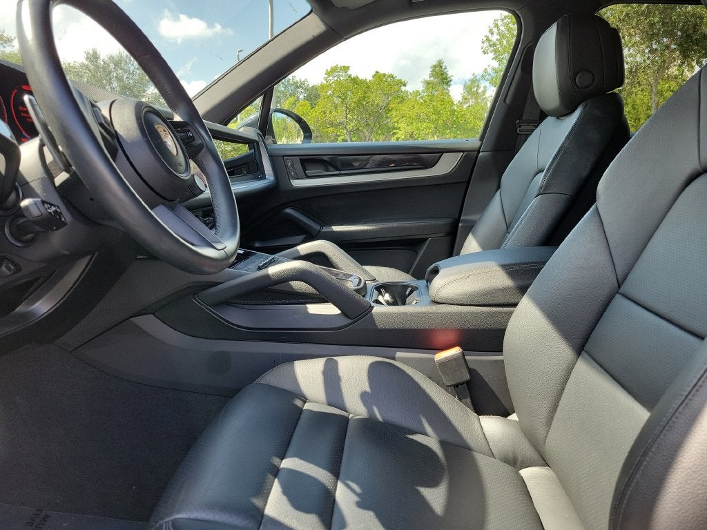 2025 Porsche Cayenne Base Premium