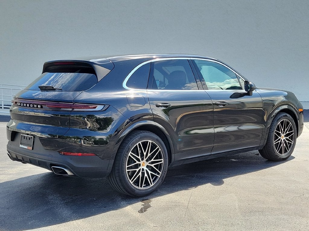 2025 Porsche Cayenne Base Premium
