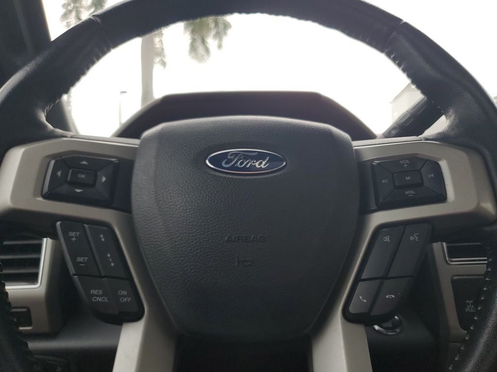 2022 Ford F-350SD Lariat