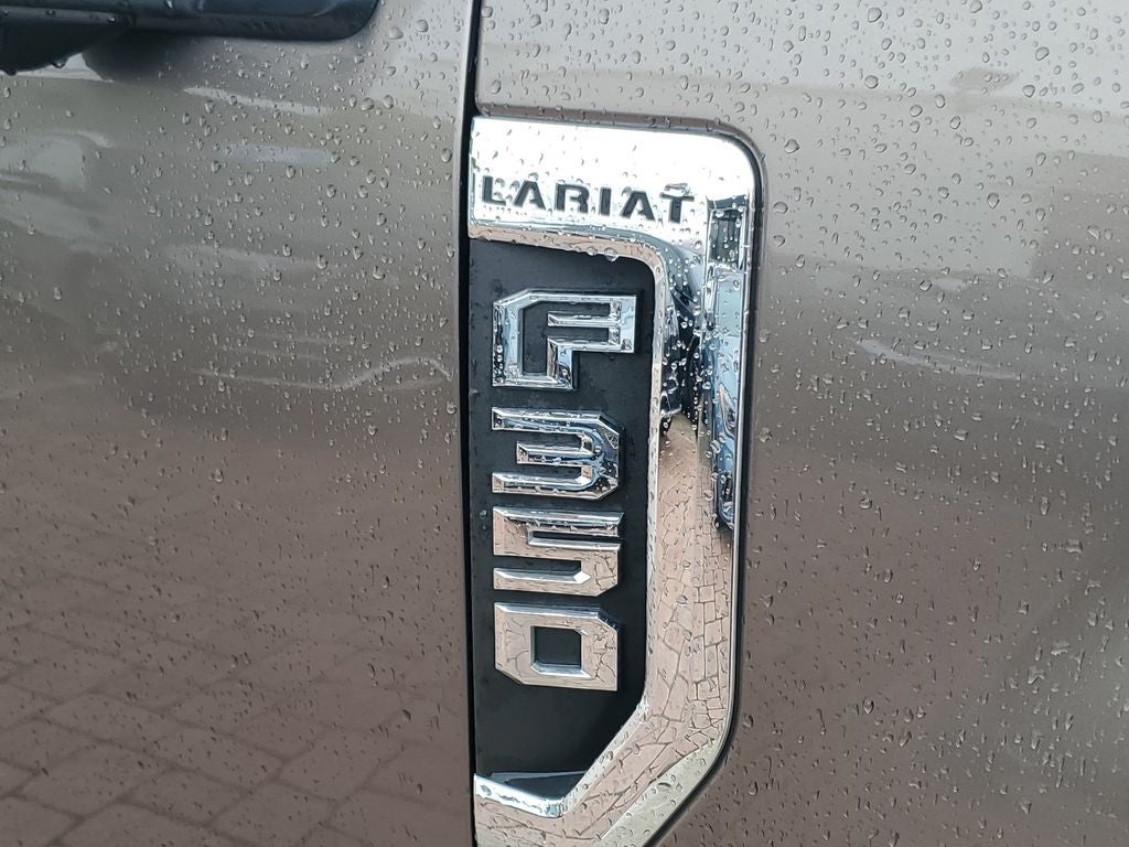 2022 Ford F-350SD Lariat