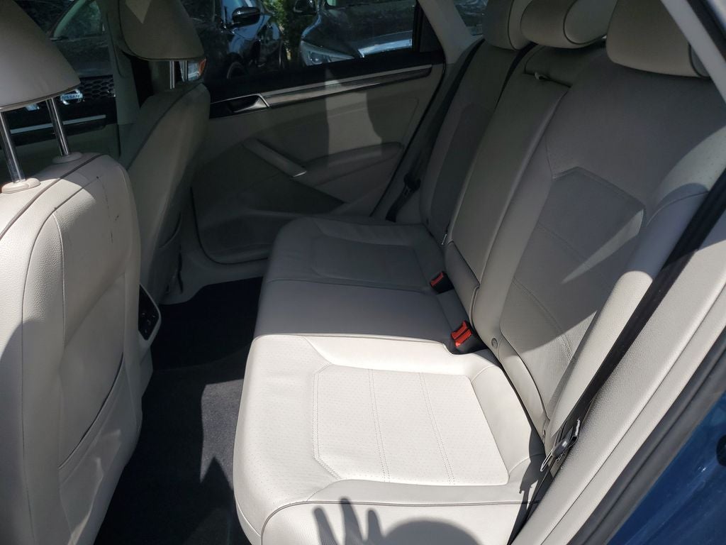 2018 Volkswagen Passat 2.0T SE w/Technology