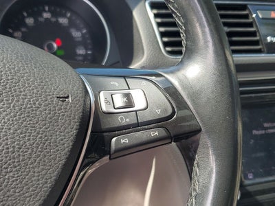 2018 Volkswagen Passat 2.0T SE w/Technology