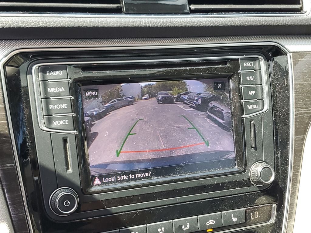 2018 Volkswagen Passat 2.0T SE w/Technology