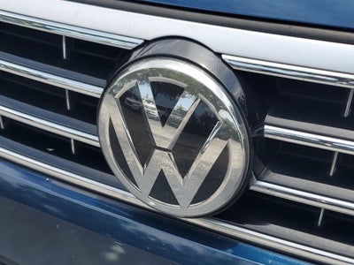 2018 Volkswagen Passat 2.0T SE w/Technology