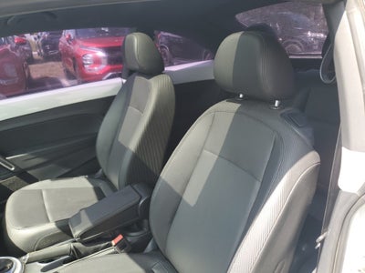 2018 Volkswagen Beetle 2.0T SE