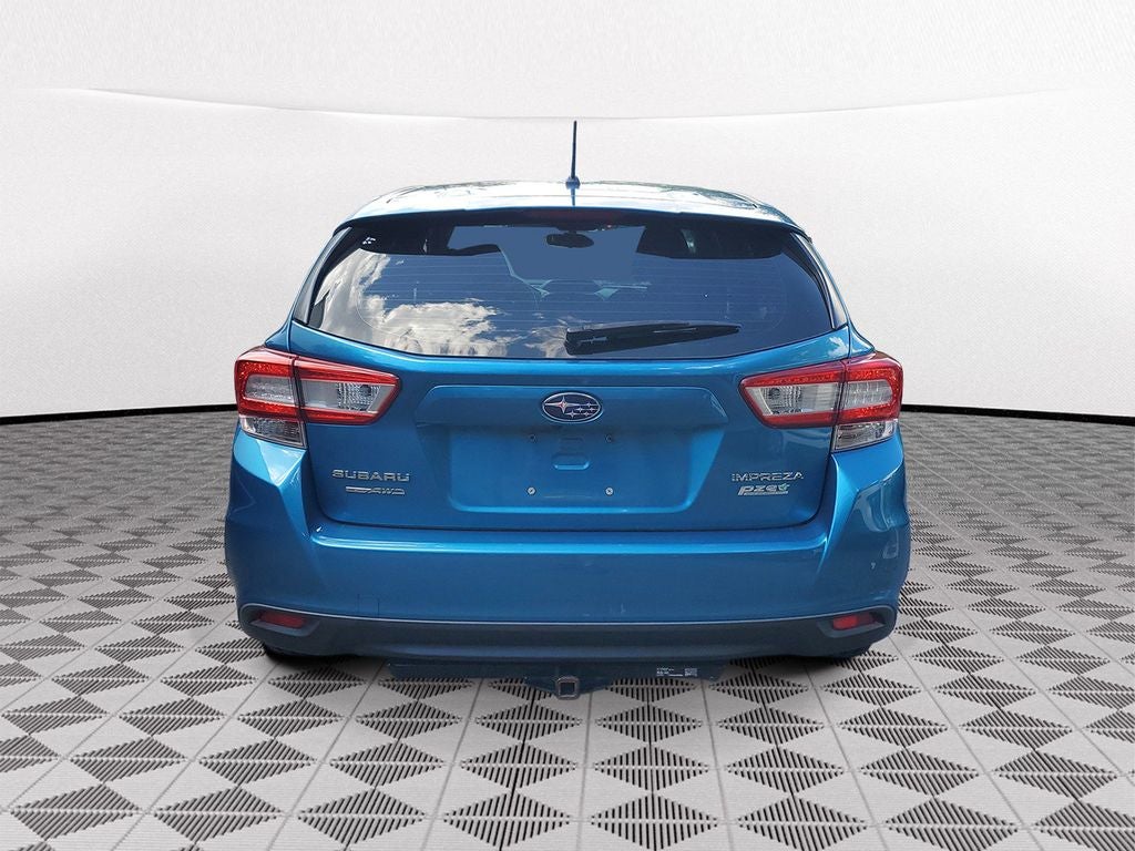 2017 Subaru Impreza 2.0i