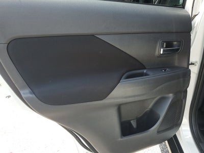 2018 Mitsubishi Outlander ES