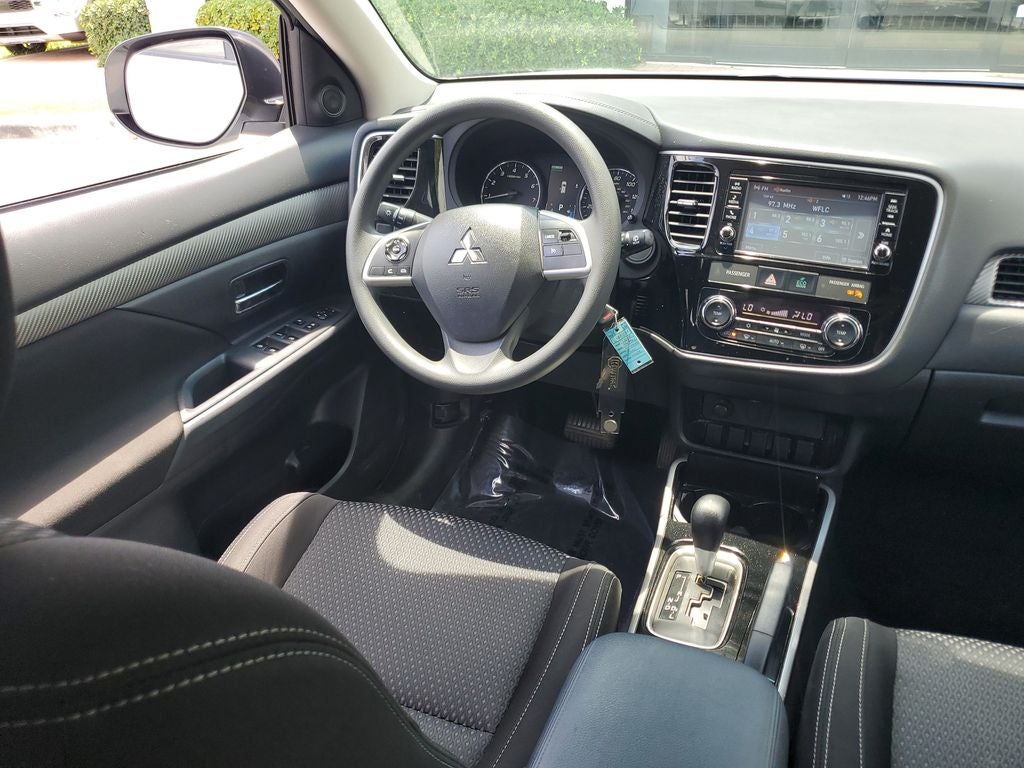 2018 Mitsubishi Outlander ES