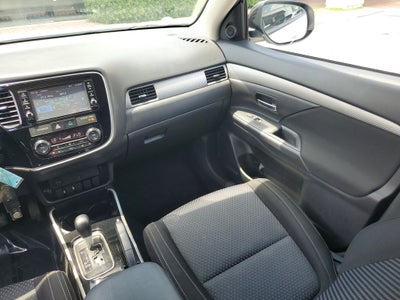2018 Mitsubishi Outlander ES