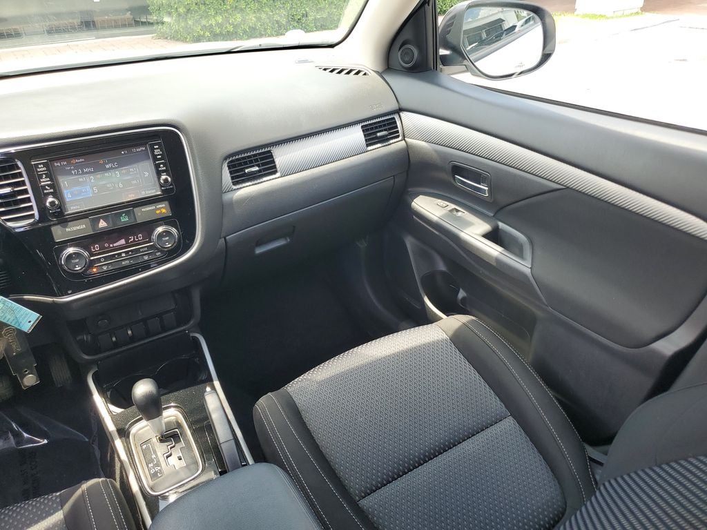 2018 Mitsubishi Outlander ES