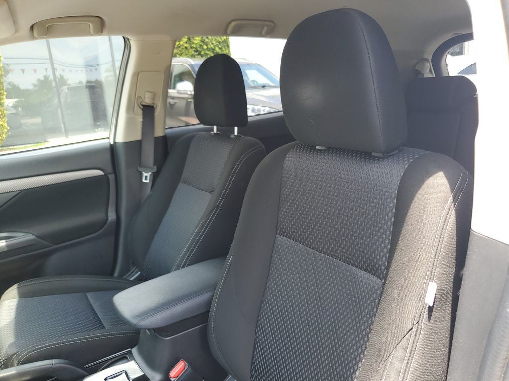 2018 Mitsubishi Outlander ES