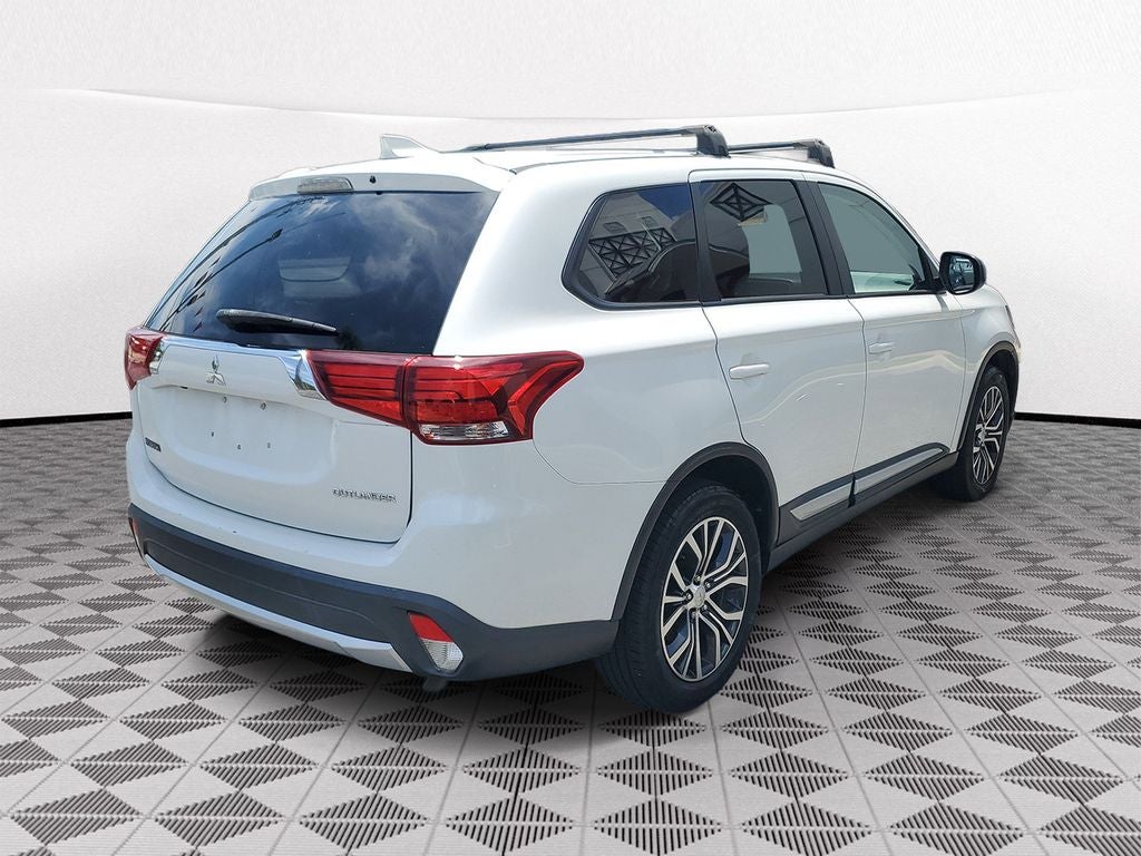 2018 Mitsubishi Outlander ES