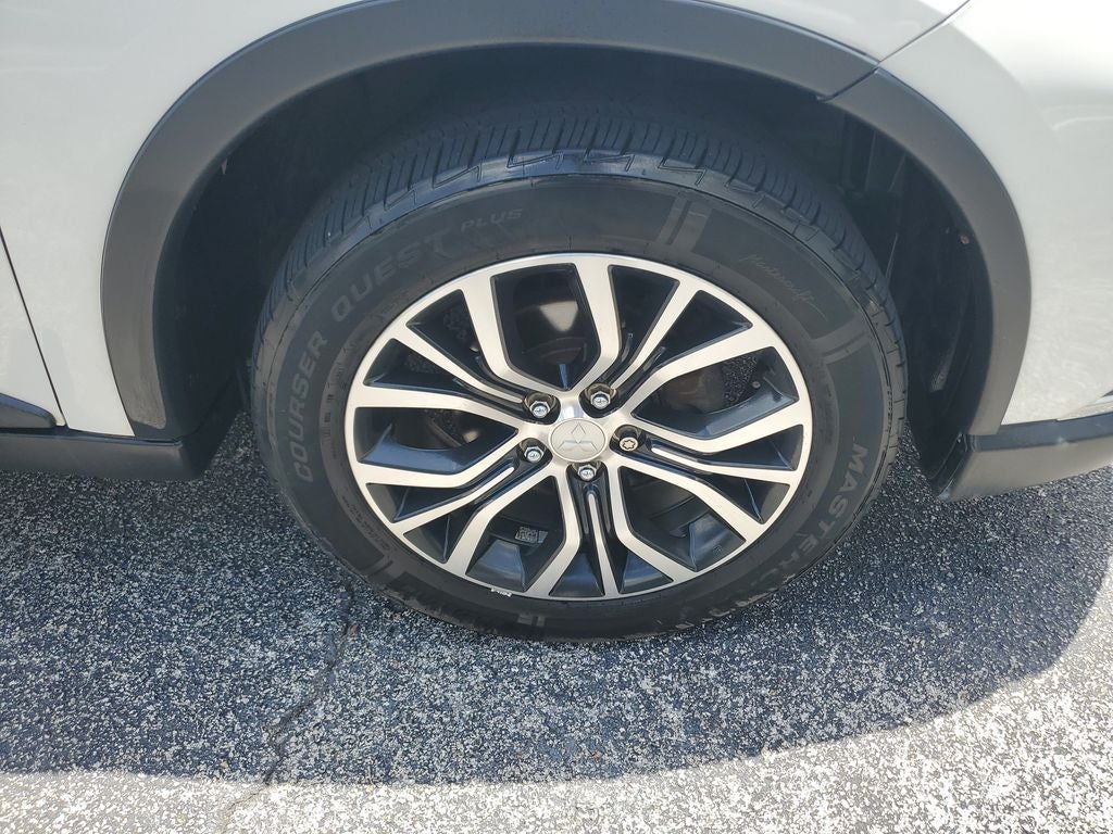 2018 Mitsubishi Outlander ES