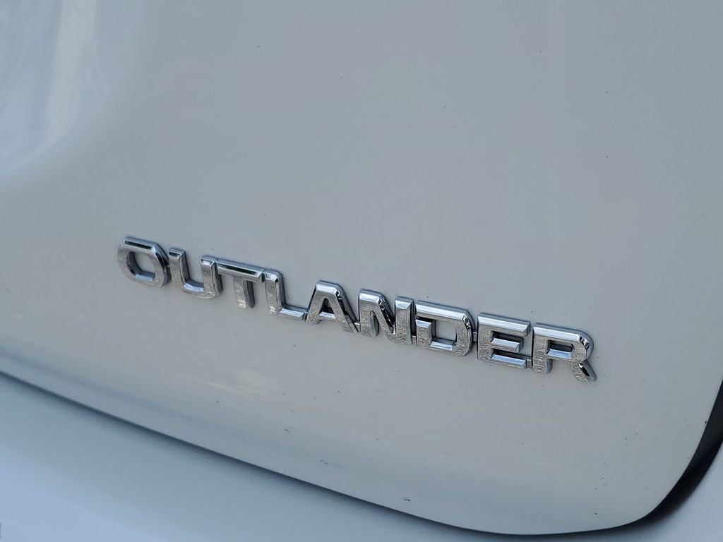 2018 Mitsubishi Outlander ES