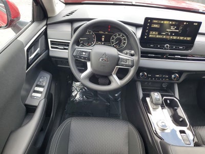 2026 Mitsubishi Outlander ES