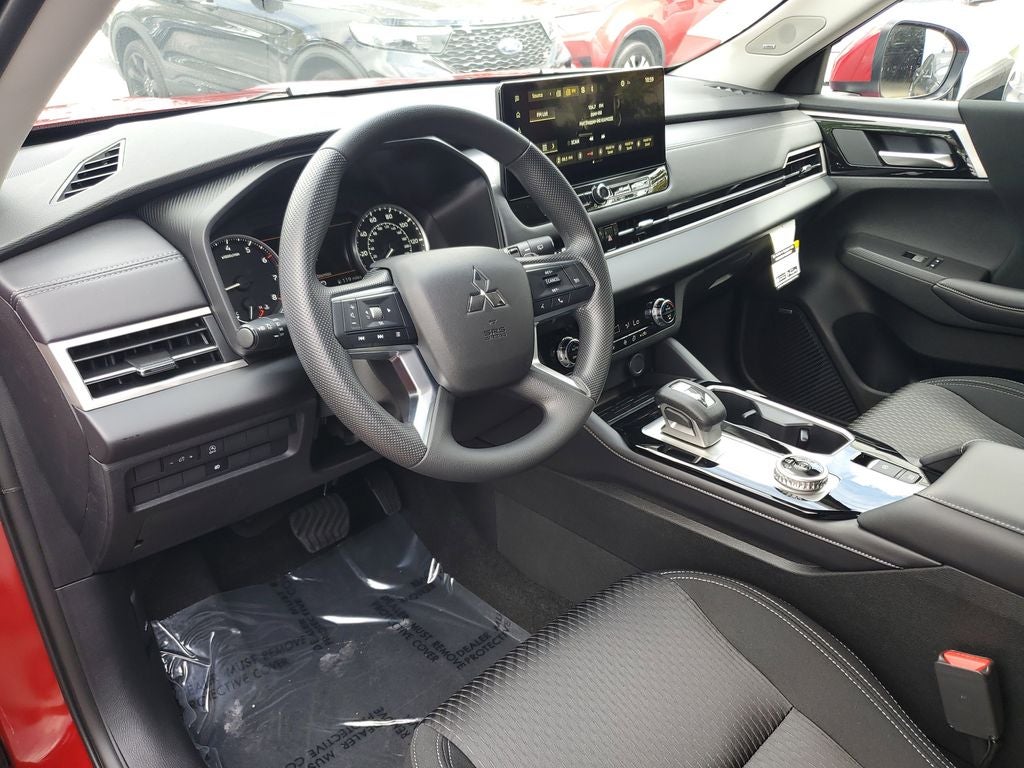2026 Mitsubishi Outlander ES