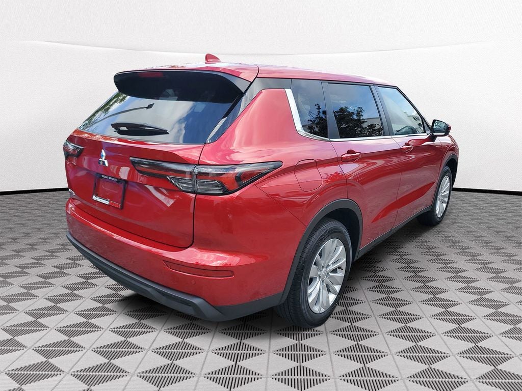 2026 Mitsubishi Outlander ES
