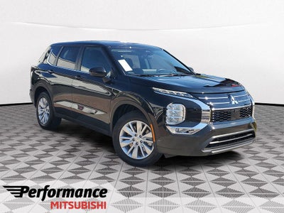 2026 Mitsubishi Outlander ES