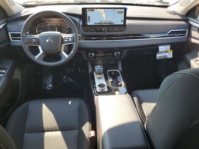 2026 Mitsubishi Outlander ES